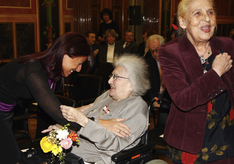 v.li. Hannah Lessing, Dagmar Ostermann, Ceija Stojka.