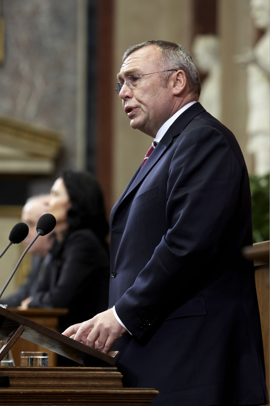 Bundeskanzler Alfred Gusenbauer am Rednerpult