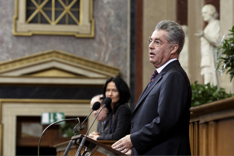 Bundespräsident Dr. Heinz Fischer am Rednerpult.