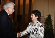 v.li. ao. und bev. Botschafter der Vereinigten Mexikanischen Staaten Alejandro Diaz y Perez Duarte begrüßt Barbara Prammer.