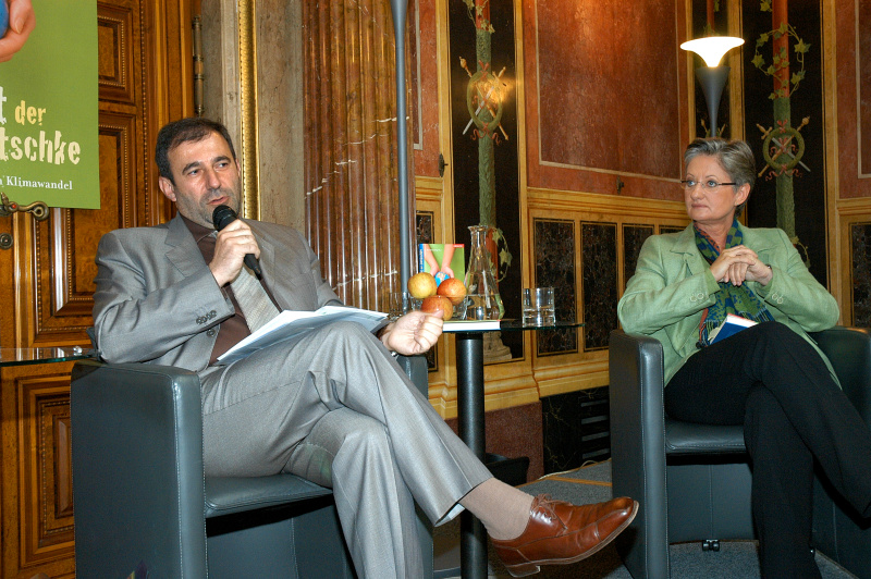 v.li. Boris Nemsic (Generaldirektor Telekom Austria Group), Claudia Schmied.