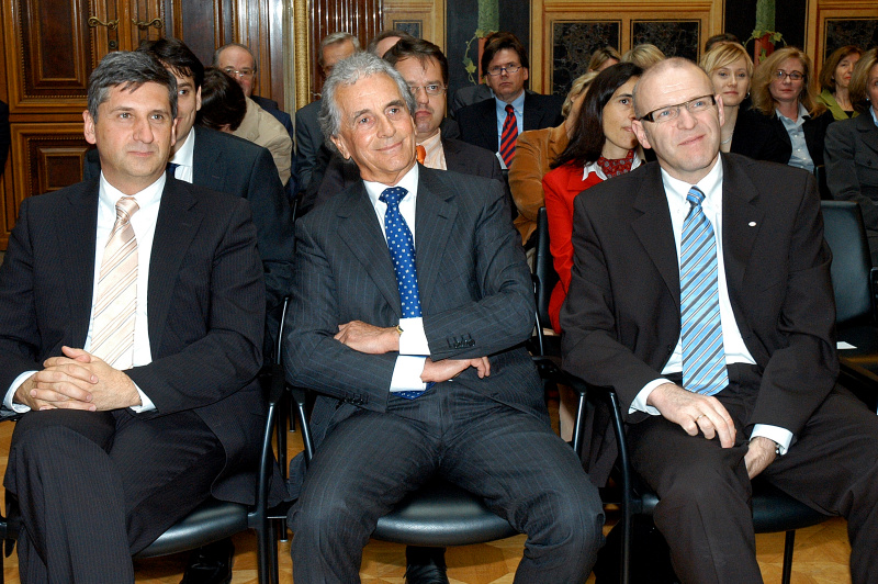 v.li. Michael Spindelegger, Verbund Generaldirektor Michael Pistauer, Veranstaltungsteilnehmer.