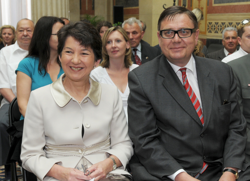 v.li. Barbara Prammer, Reinhart Gausterer (Generaldirektor der Österreichischen Staatsdruckerei).