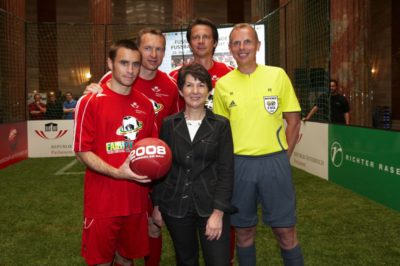 v.li. Steffen Hofmann, Anton Pfeffer, Barbara Prammer, Peter Schöttel, Fritz Stuchlik.