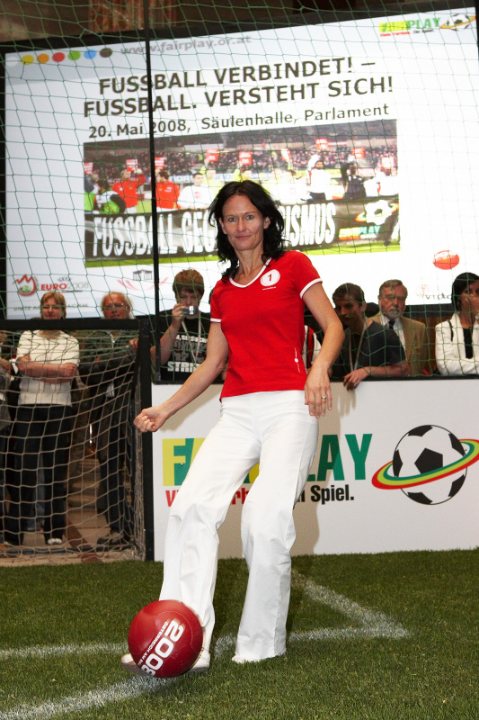 Dritte Nationalratspräsidentin Dr. Eva Glawischnig-Piesczek am Ball.