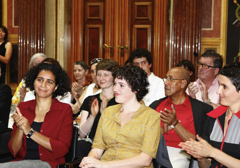 Blick in Richtung Veranstaltungsteilnehmer - v.li. Preisträgerin Faika Anna El-Nagashi, Preisträgerin Maria Hörtner, Preisträgerin Dr. Heidi Niederkofler.
