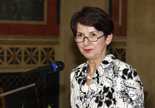 Nationalratspräsidentin Barbara Prammer am Rednerpult