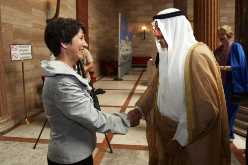 Nationalratspräsidentin Mag. Barbara Prammer begrüßt Sheik Dr. Mohammed Al.Sabah Al-Salem Al-Sabah aus Kuwait.