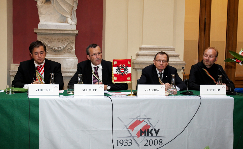 v.li. Kartellsenior Peter J. Zehetner, Kartellvorsitzender Helmut Schmitt, Kartellphilistersenior RA Alexander Kragora und Kartellseelsorger Gabriel Reiterer.