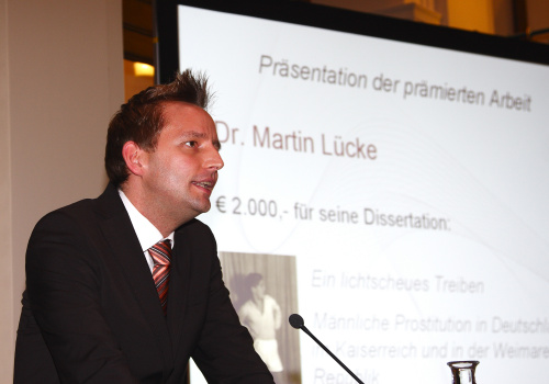 Preisträger Martin Lücke am Rednerpult.