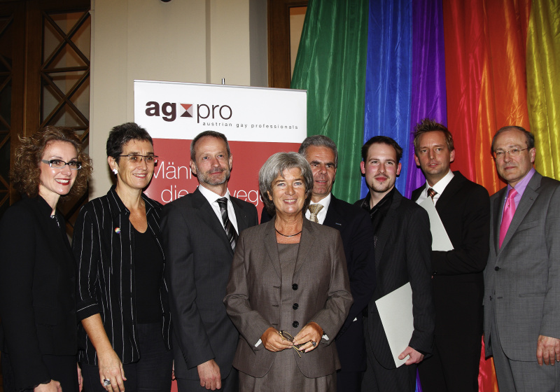 v.li. Direktorin des öffentlichen Sektors CEEMEA, IBM Tatjana Oppitz, Ulrike Lunacek, AGPRO Präsident Manfred Wondrak, Heide Schmidt, MMag. Bubik, Preisträger Claus Bender, Preisträger Martin Lücke und AGPRO Vorstandsmitglied Helmut Barak.