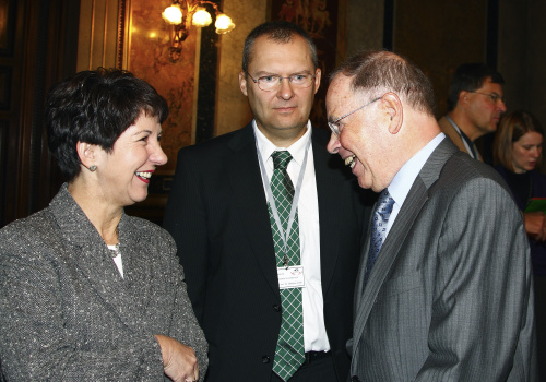 v. li.: Barbara Prammer, Klaus Poier und Theodor Öhlinger (Uni Wien).