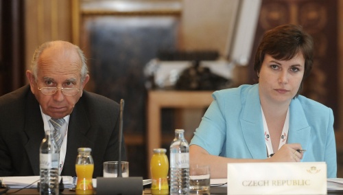 v.li. tschechischer CEI Vertreter Josef Kalbac und die tschechische CEI Sekretärin Jana Pacaltova.