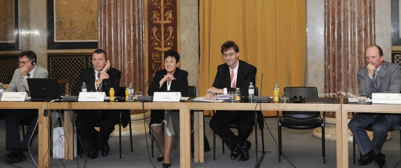 v.li. Günther Pfaffenwimmer vom BMBWK, Manfred Wirtitsch vom BMBWK, Susanne Neuwirth, Leiter der Abteilung für europäische Beziehungen Gerhard Koller und der General Chefsekretär Mykola Melenevski.