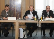 v.li. CEI General Chefsekretär Mykola Melenevski (Ungarn), CEI Sekretär Razvan Tanase (Rumänien) und der rumänische CEI Vertreter Dan Gabriel Popa.