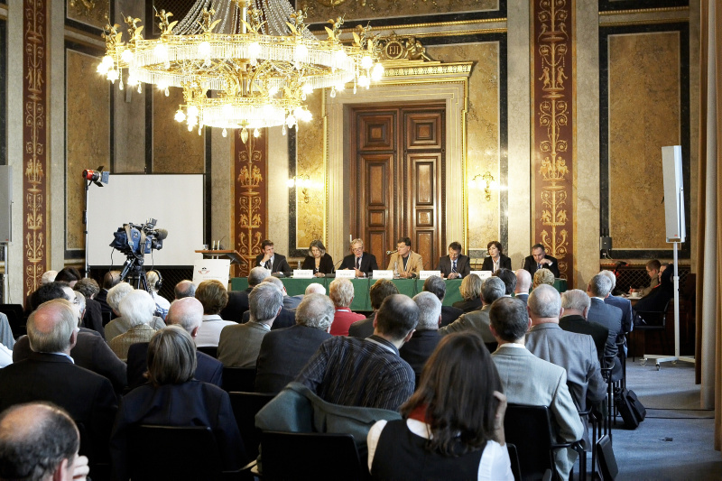 Blick in Richtung Veranstaltungsteilnehmer.