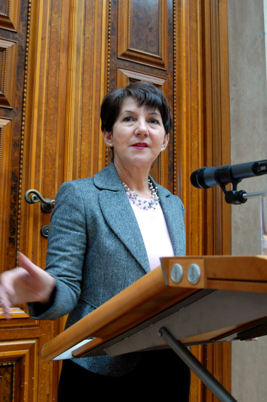 Barbara Prammer am Rednerpult.