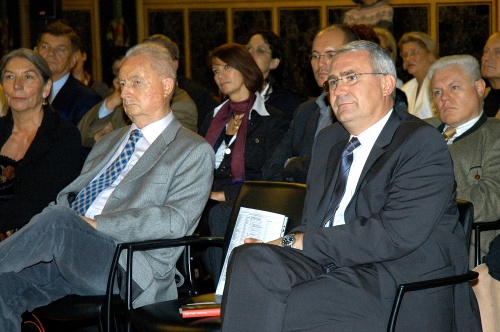 Blick in Richtung VeranstaltungsteilnehmerInnen, v.li. Bundesminister a.D. Erwin Lanc und Martin Graf.