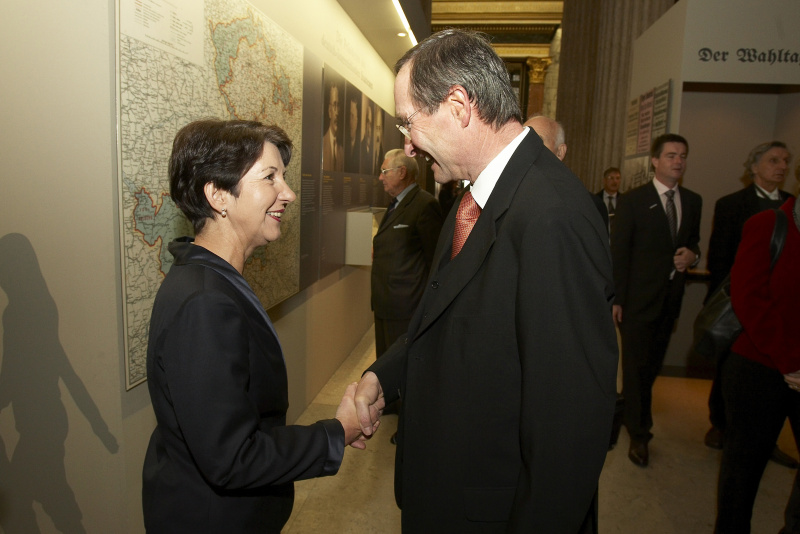 NR Präsidentin Mag. Barbara Prammer begruesst Dr.Christoph Leitl - Wirtschaftskammerpräsident.