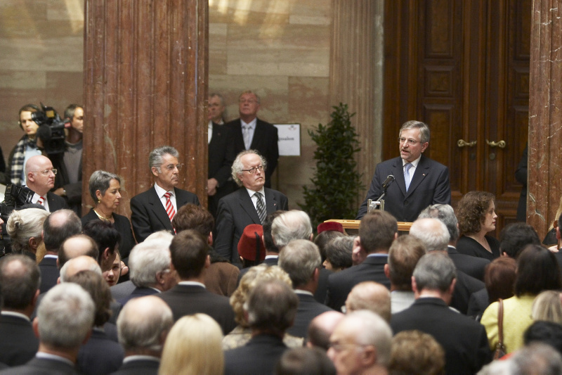 Wilhelm Molterer haelt eine Festansprache