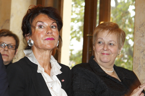 Vizepräsidentin des Verfassungsgerichtshofes Brigitte Bierlein und Vizepräsidentin des Bundesrates a.D. Anna Elisabeth Haselbach.