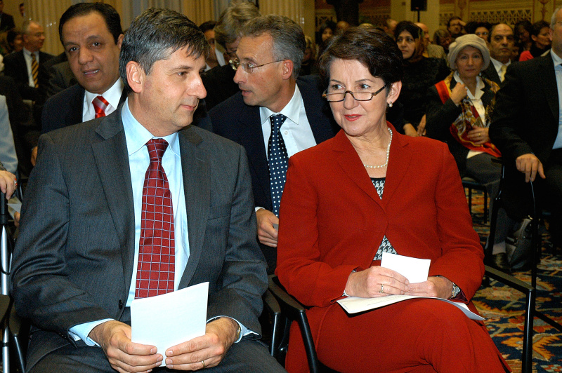 Blick in Richtung VeranstaltungsteilnehmerInnen, erste reihe v.li. Michael Spindelegger im Gespräch mit Barbara Prammer.