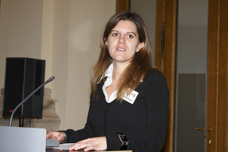 Vorsitzende der Bundesjugendvertretung Edda Strutzenberger am Rednerpult.