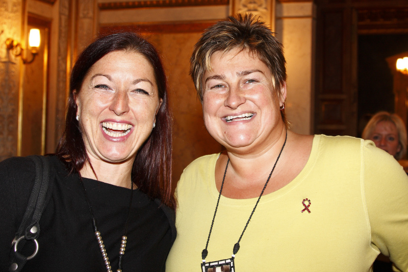 v.li. Hannah Lessing und Petra Bayr.