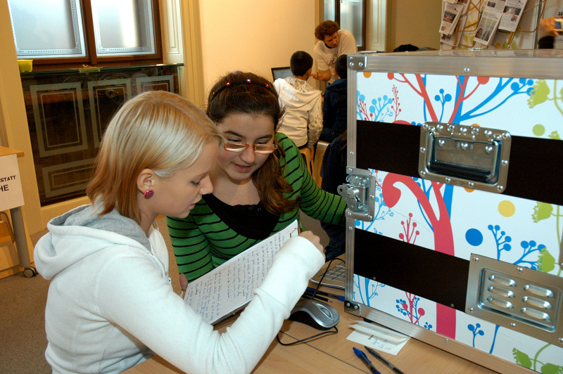 SchülerInnen beim Lesefest