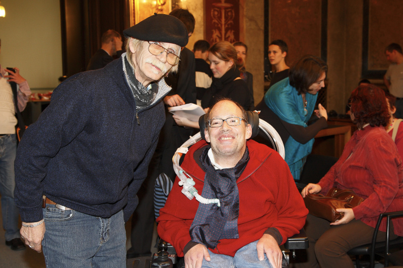 Thomas Weissenbacher von Vienna People First und Franz-Joseph Huainigg.