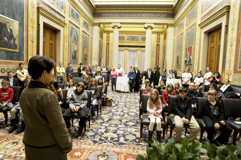 NR  Praesidentin Mag. Barbara Prammer bei ihrer Ansprache an die Kinder und Jugendlichen