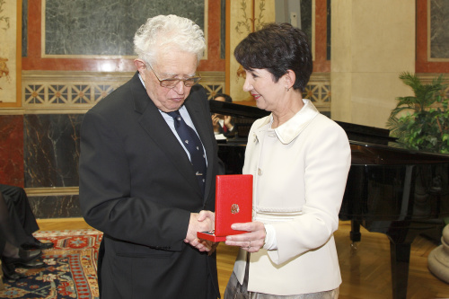 Moshe Hans Jahoda und die Erste Praesidentin des Nationalrates Barbara Prammer