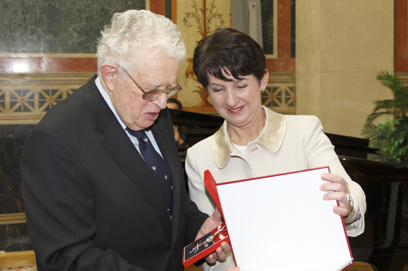 Moshe Hans Jahoda und die Erste Praesidentin des Nationalrates Barbara Prammer