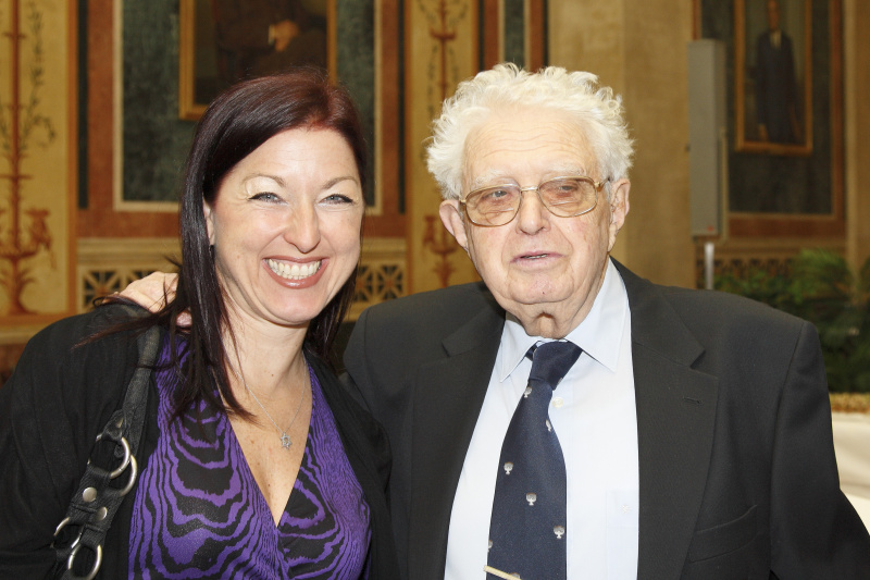 Generalsekretaerin des Nationalfonds Hannah Lessing und Moshe Hans Jahoda