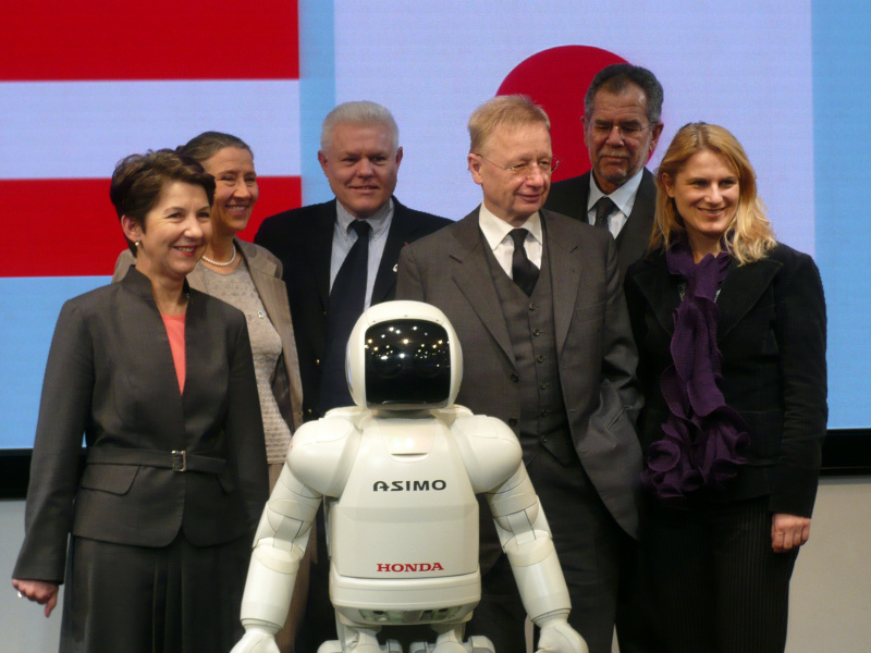 (v. li.) Nationalratspräsidentin Mag.a Barbara Prammer, Botschafterin Jutta Stefan-Bastl und die Nationalratsabgeordneten Werner Neubauer, Franz Morak, Alexander Van der Bellen und Elisabeth Grossmann