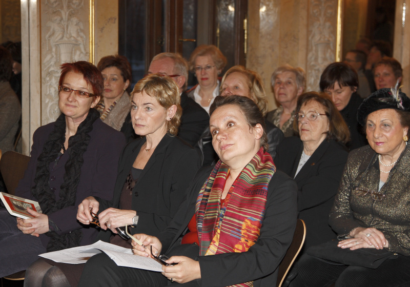 v.l.n.r. Brigitte Dorfer, Erika Thurner, Maria Mesner