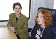 Nationalratspräsidentin Mag.a. Barbara Prammer und Schueler aus Graz