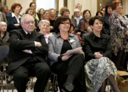 v. links: Bischof Maximilian Aichern, Margit Hauft -Vorsitzende der Katholischen Frauenbewegung Österreichs, NR Präsidentin Mag. Barbara Prammer.