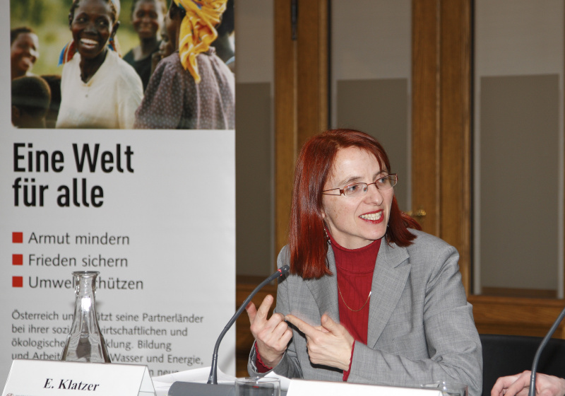 Dr. Elisabeth Klatzer- Oekonomin Co-Autorin der Studie