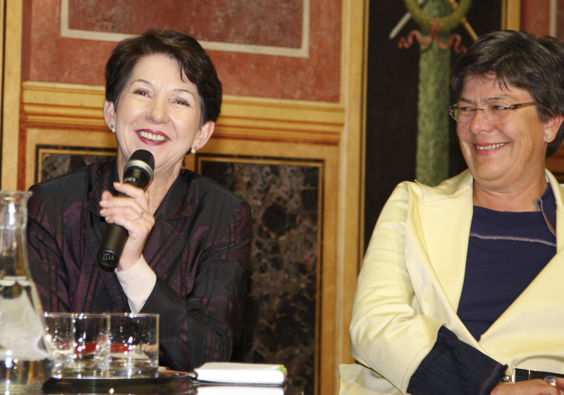 v.li Mag. Barbara Prammer - Praesidentin des Nationalrates und Dkff. Wilhelmine Goldmann -  Vorstandsdirektorin des ÖBB-Personenverkehrs