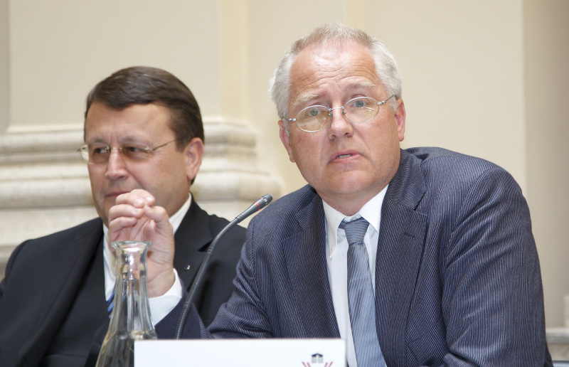 v.li. Dr. Paul Ruebig - Mitglied des Europaeischen Parlaments (OEVP) und Dr. Hans-Peter Martin