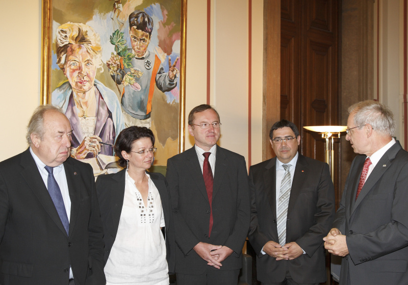 v.li. Fritz Neugebauer - Zweiter Praesident des Nationalrates, Nationalratsabgeordnete Gabriele Tamandl, Nationalratsabgeordneter Johann Singer, Nationalratsabgeordneter Oswald Klikovits und Dr. Gerhard Pressl - stellvertr. Generaldirektor der BVA