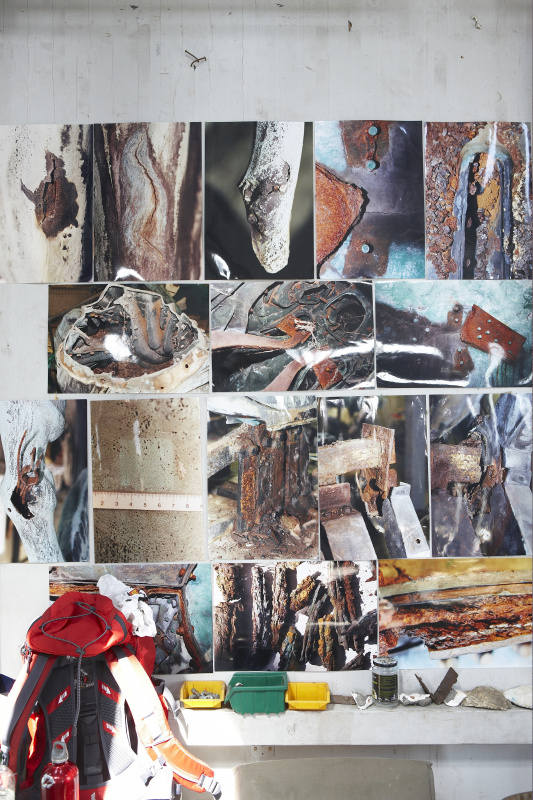 Reparaturarbeiten an der letzten Quadriga am Dach des Parlaments.