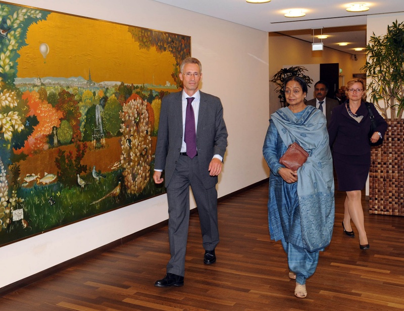 v.li. Dr. Georg Posch - Parlamentsdirektion; Meira Kumar - Präsidentin des indischen Lok Sabha und Dr. Brigitte Brenner - Parlamentsdirektion