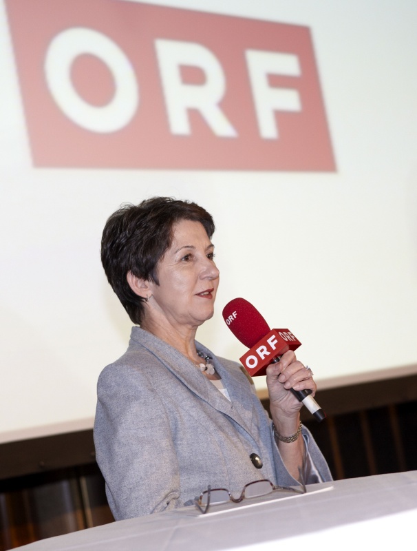 NR-Praesidentin Mag.a Barbara Prammer am Mikrofon.