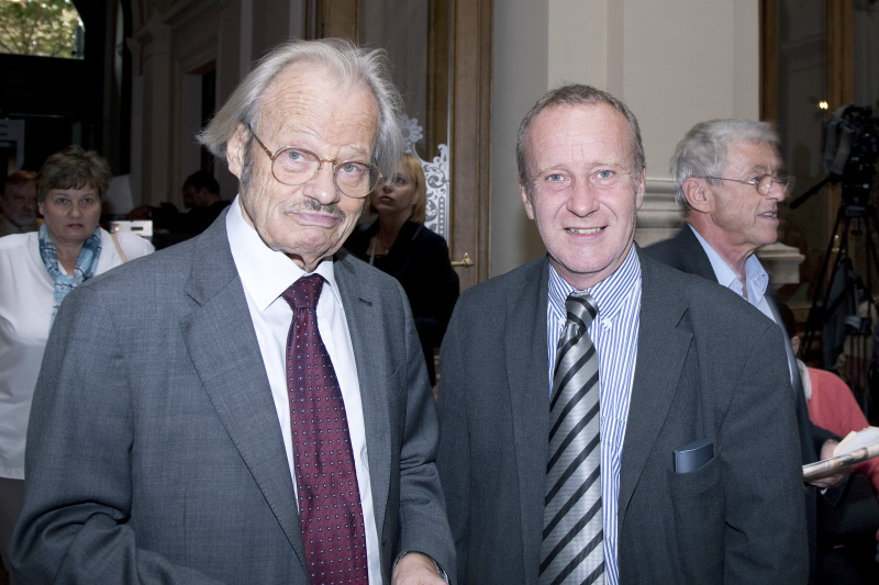 v.li. Friedrich Cerha - Wehrmachtsdeserteur, Komponist; Walter Manoschek - Institut für Staatswissenschaft der Universitaet Wien