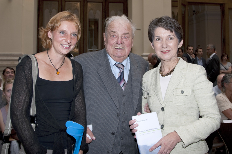 v.li. Mag. Dr. Lisa Rettl - Historikerin; Peter Kuchar - Praesident des Verbandes der Kaerntner Partisanen/Predsednik Zveze slovenskih organizacij; Praesidentin des Nationalrates Mag. Barbara Prammer