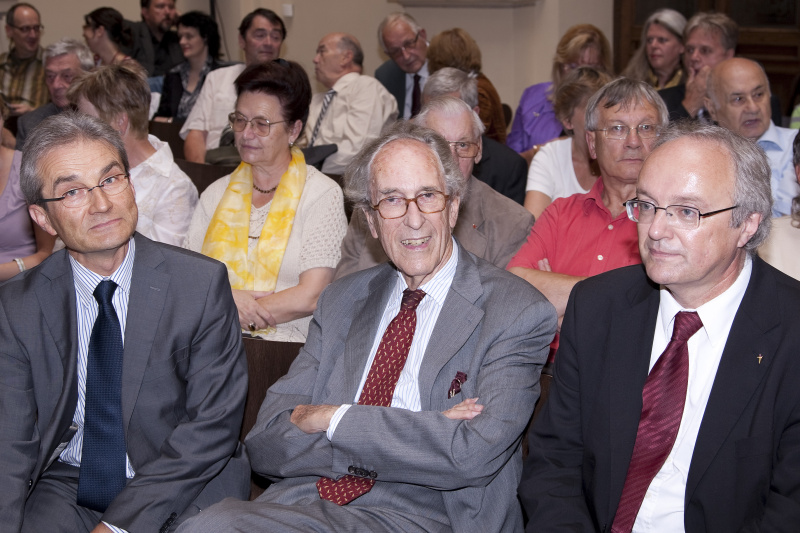 v.li. Hartmut Krauser - Deutsche Botschaft; Botschafter Dr. Wolfgang Schallenberg - Nationalfonds Kuratorium und Komitee; Bischof der Evangelischen Kirche A.B. Dr. Michael Buenker
