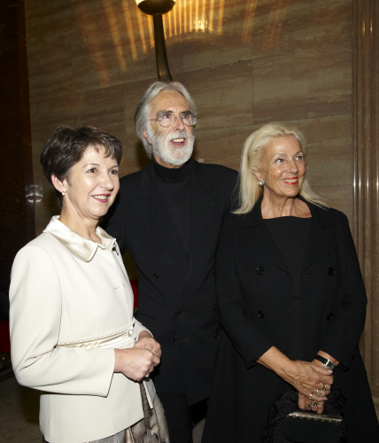 von links: Nationalratspraesidentin  Mag.a Barbara Prammer, Regisseur Michael Haneke und Gattin