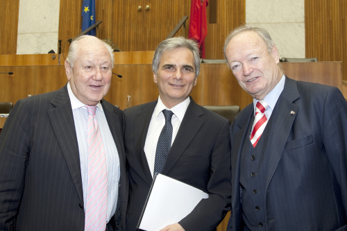 v.li. Karl Blecha - Praesident des PVOE; Werner Faymann - Bundeskanzler der Republik Oesterreich und  Dr. Andreas Khol - Praesident des OESB.